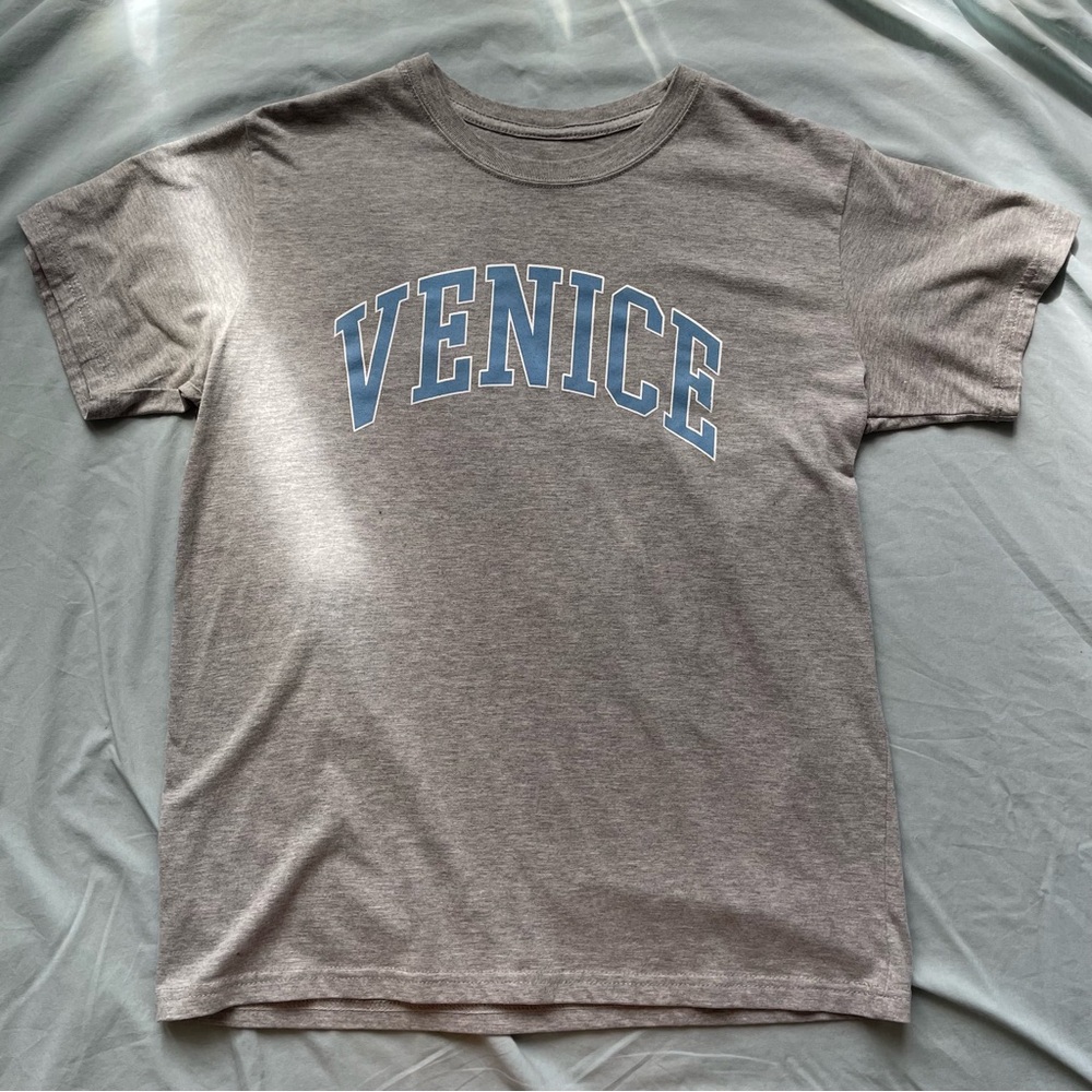 “Venice” grey graphic tee